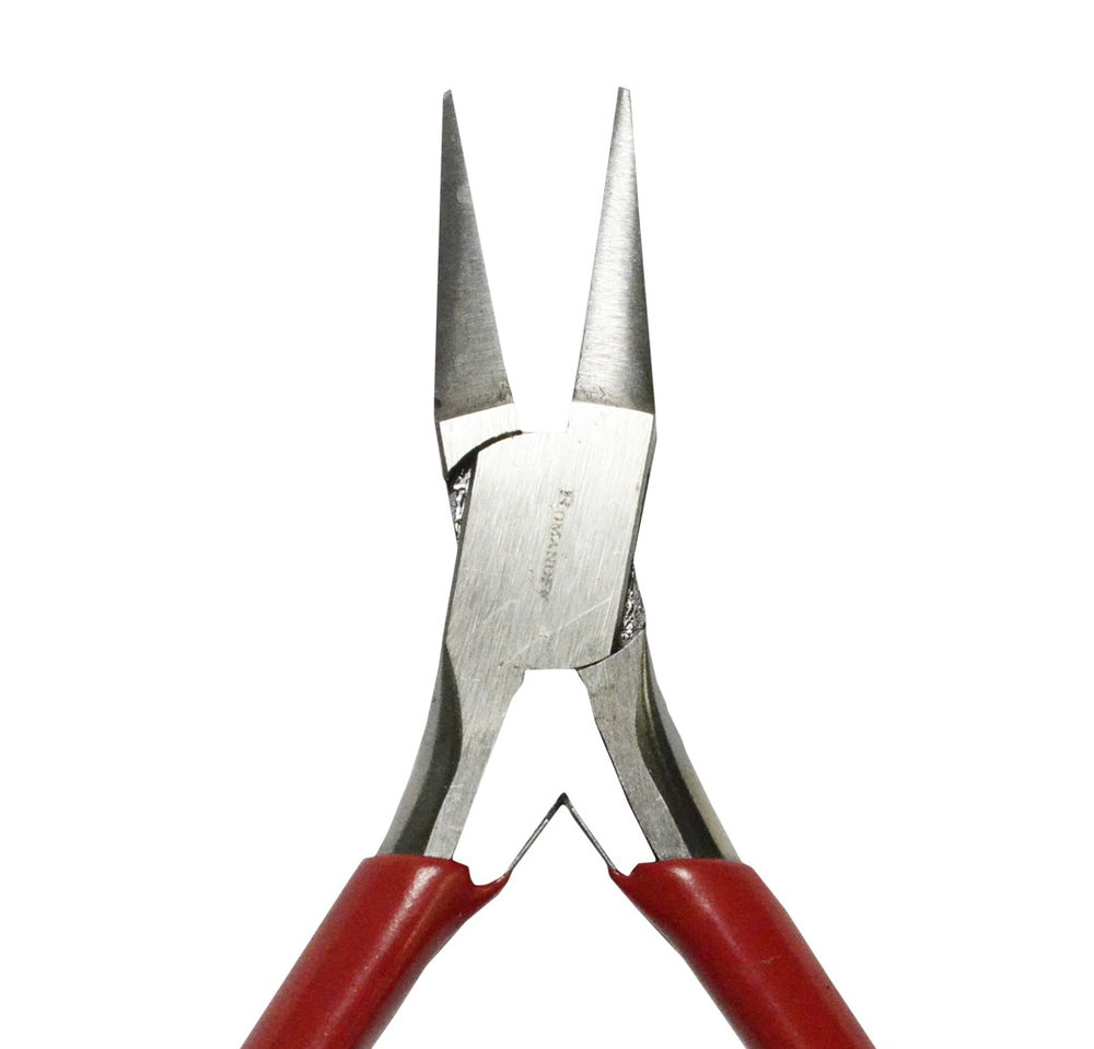 Alicates alemanes de punta plana